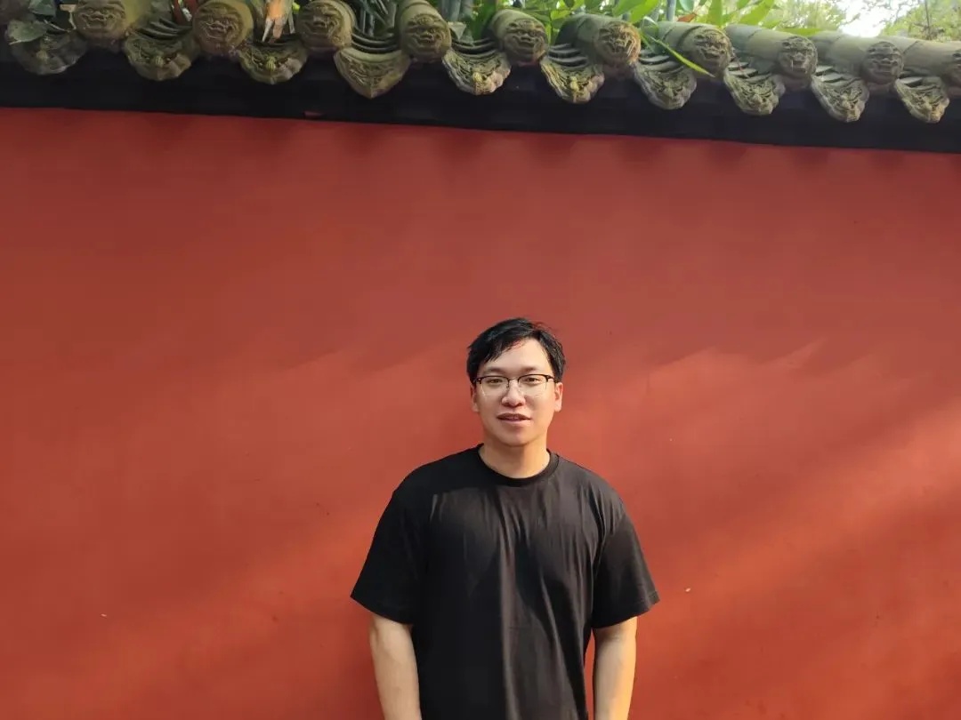 冲上热搜，27岁清华博士任上海交大博导！本人回应：不希望给大家带来年龄焦虑