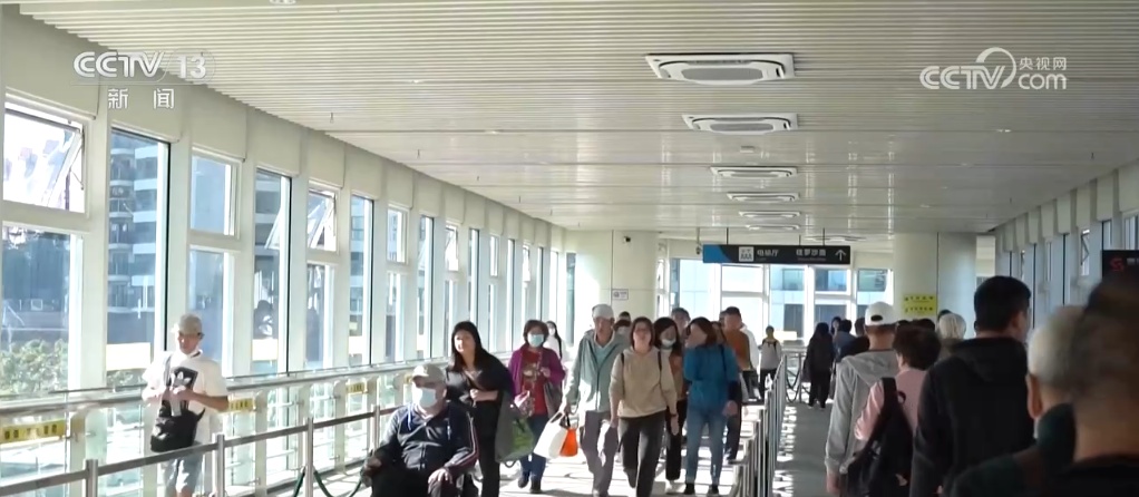 “一签多行”赴港游新政出台 大湾区融合更添活力 “一签多行”赴港游新政出台 大湾区融合更添活力