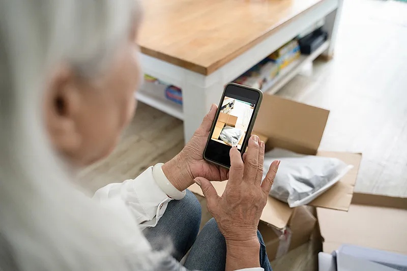 为了捂住爸妈的钱袋子，这届年轻人真是操碎了心