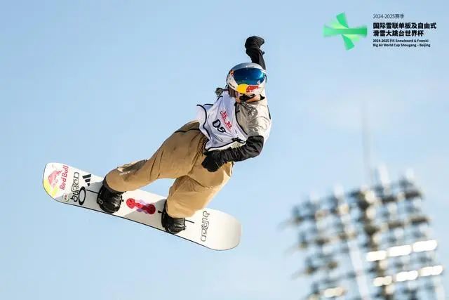 苏翊鸣新赛季首秀,晋级决赛! 苏翊鸣新赛季首秀,晋级决赛!