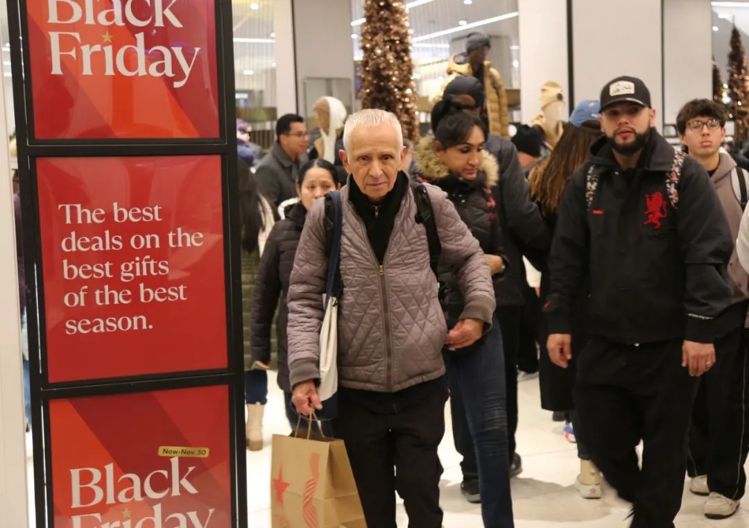 美国商家“黑五”这样促销：“趁关税没涨，快买！”-今日头条-手机光明网