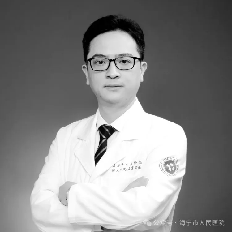 痛心！知名外科医生因车祸去世，年仅45岁，涉事司机被指开车看手机