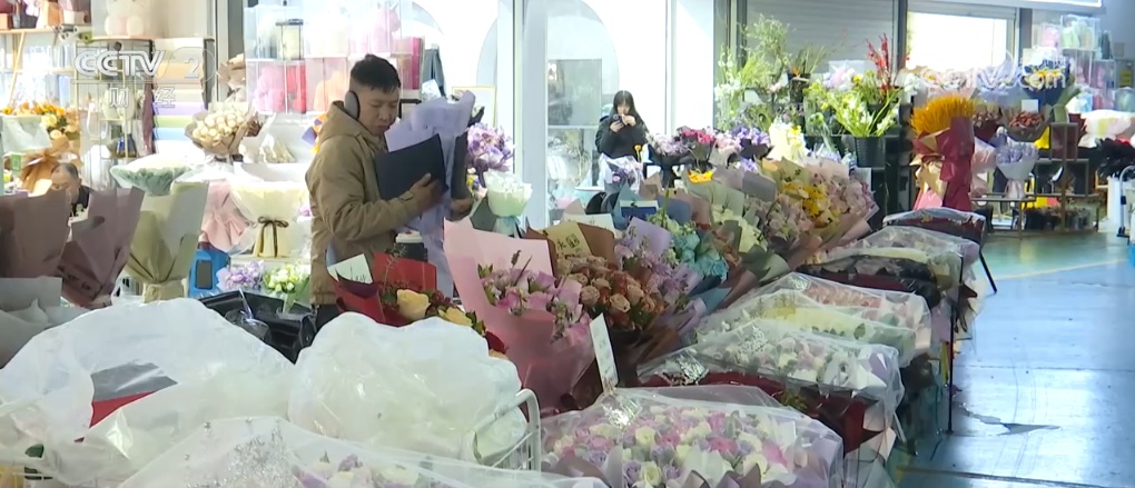 鲜花“颜值”变为经济“产值” “美丽经济”活力足