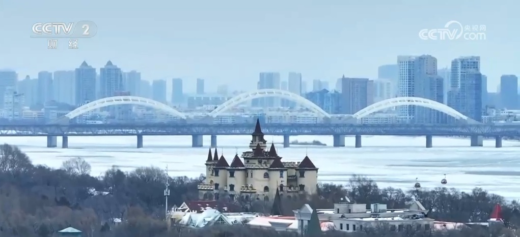 从一季火到季季红 “宠客”式创新为冰雪经济发展添“热力” 从一季火到季季红 “宠客”式创新为冰雪经济发展添“热力”