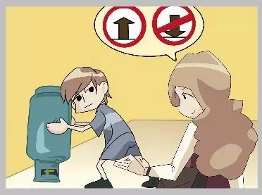 连续点火19次!煤气罐爆炸瞬间崩飞门窗 连续点火19次!煤气罐爆炸瞬间崩飞门窗