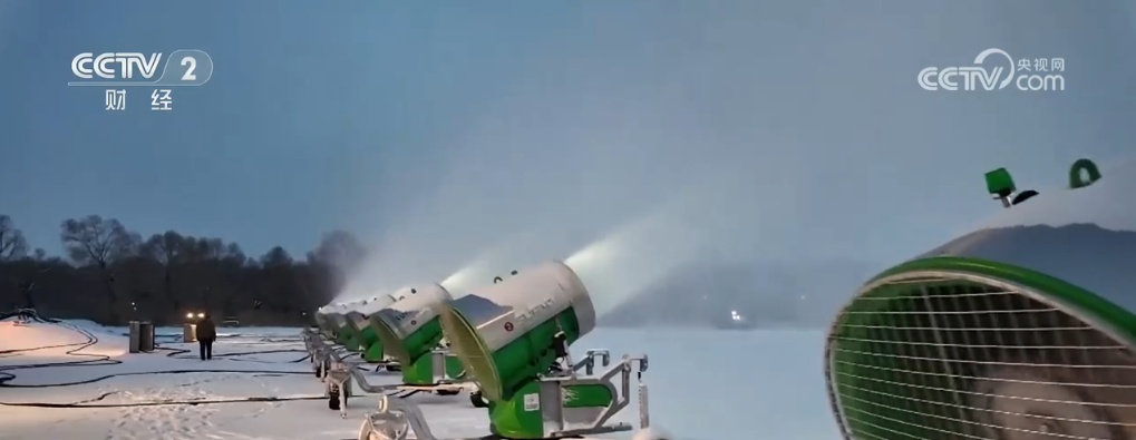 从一季火到季季红 “宠客”式创新为冰雪经济发展添“热力” 从一季火到季季红 “宠客”式创新为冰雪经济发展添“热力”