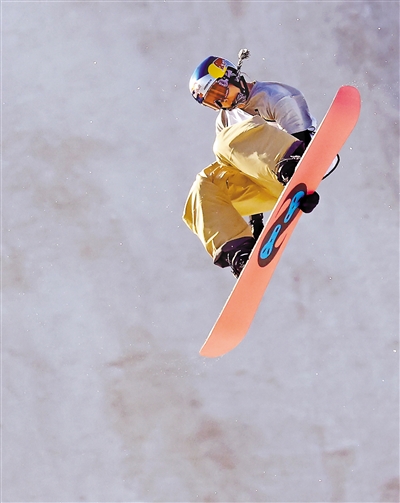 苏翊鸣晋级决赛 12月1日晚冲金卫冕