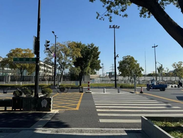 痛心！知名外科医生因车祸去世，年仅45岁，涉事司机被指开车看手机