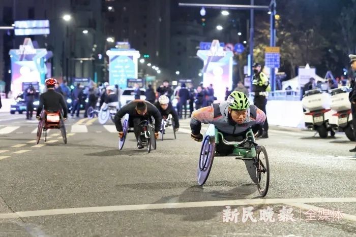 28年来首次！今天，他们感动全城！21岁上海小将夺冠→