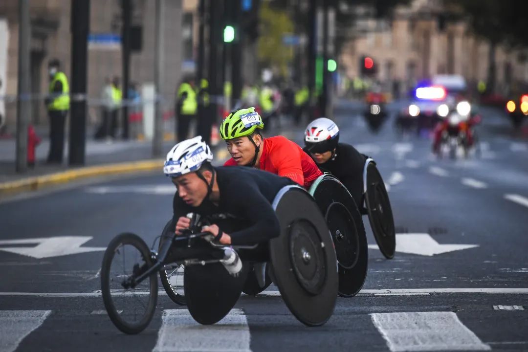 上马首次设立竞速轮椅组别,轮椅跑者共同呼吁:我们渴望更多的舞台 上马首次设立竞速轮椅组别,轮椅跑者共同呼吁:我们渴望更多的舞台