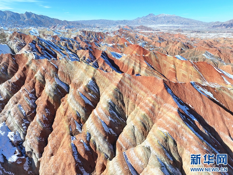 甘肃张掖:雪落丹霞 甘肃张掖:雪落丹霞