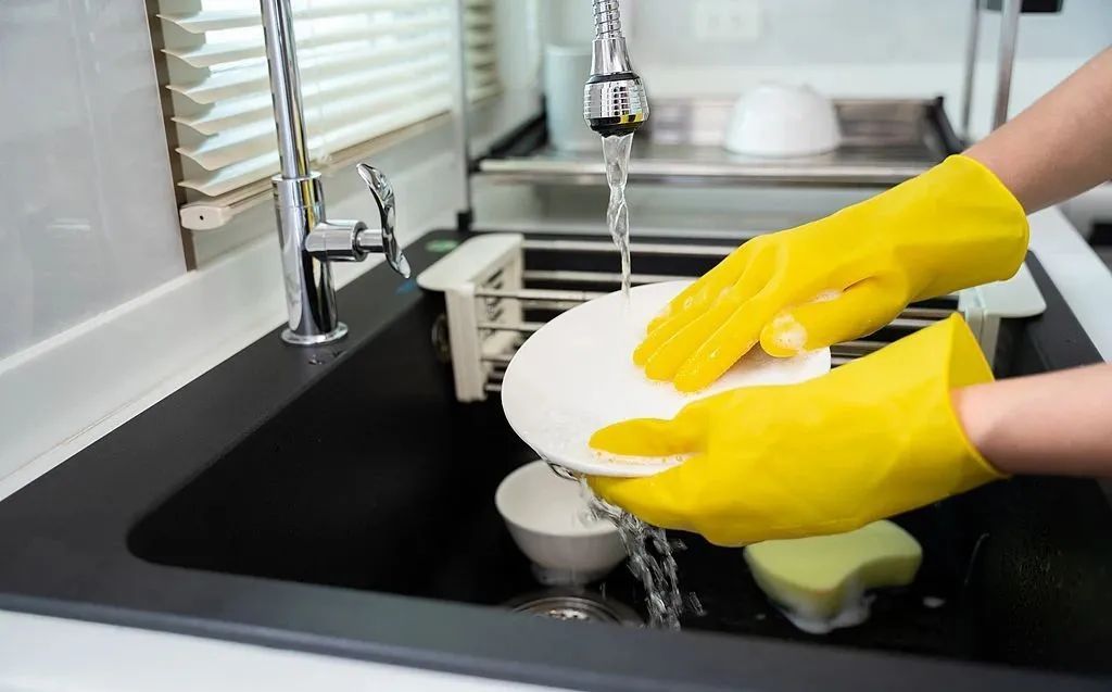 手上长倒刺，千万别直接拔！有人因此进急诊，提醒→