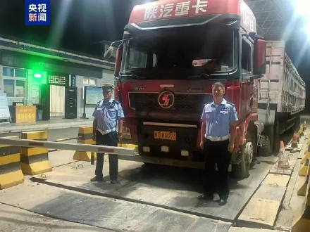 超载不整改又被抓现行 陕西百吨王大货车车主被判刑