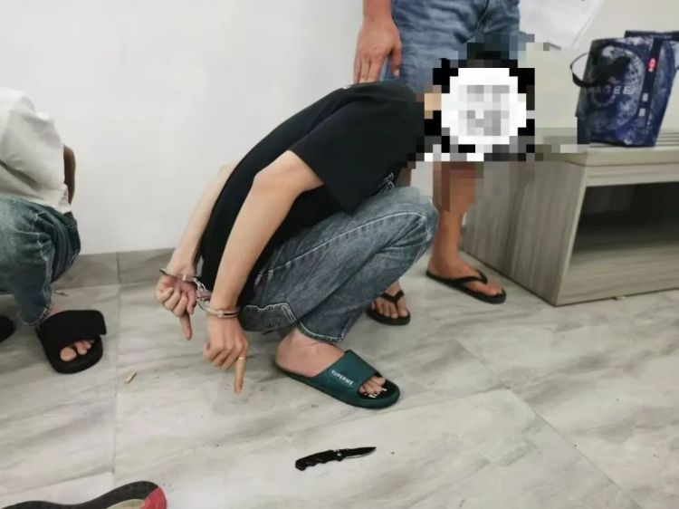 “五人组”深夜行窃功德箱，不到一天悉数落网