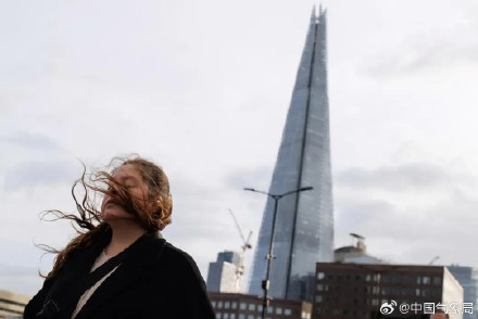 阵风时速达132千米！风暴“伯特”重创英国