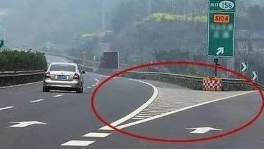 有种“绿灯”,你不能闯? 有种“绿灯”,你不能闯?