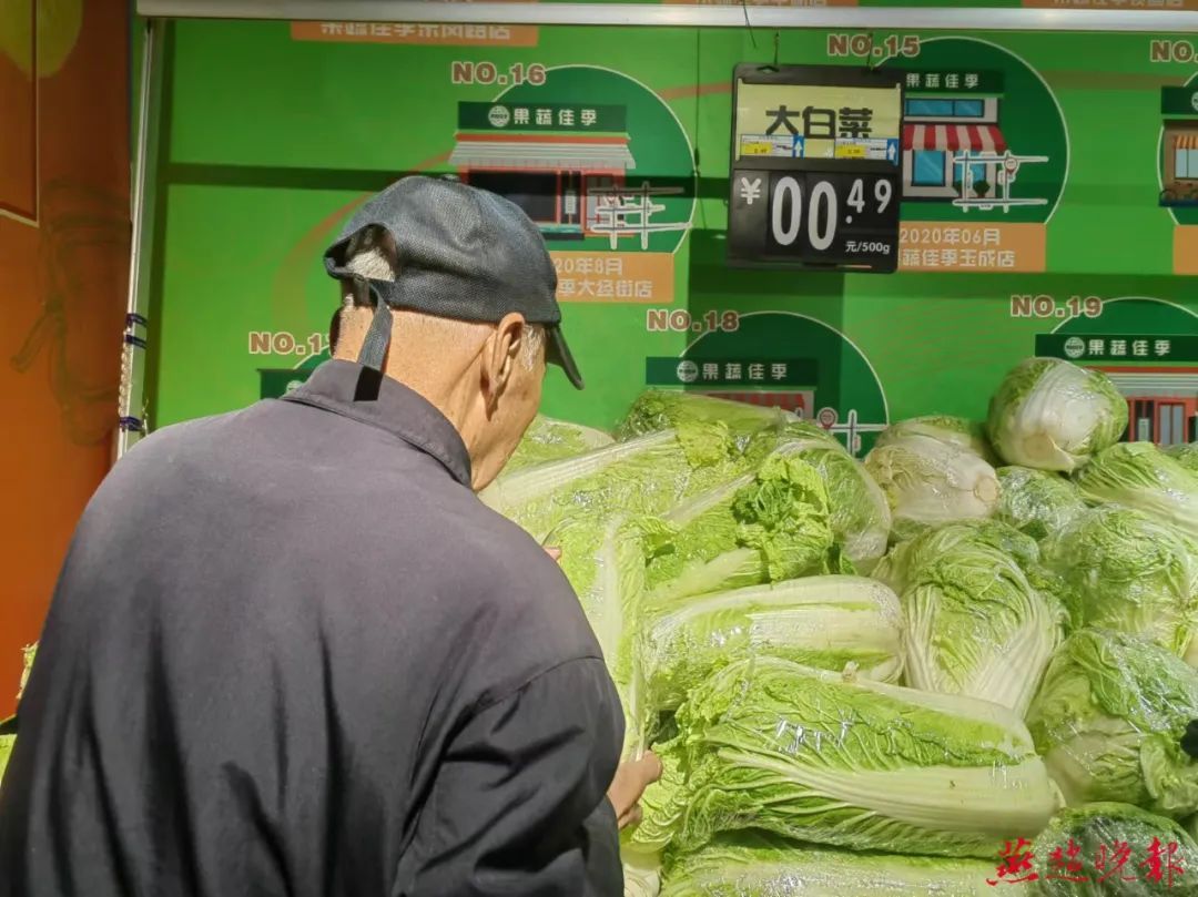 白菜大葱大量上市 冬储菜还有人囤吗 白菜大葱大量上市 冬储菜还有人囤吗