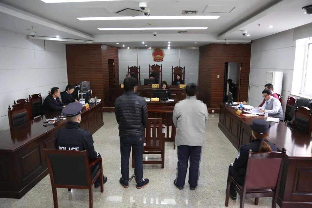 利用彩票机系统漏洞狂盗220多万，于某、黄某、李某被判刑！