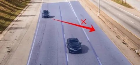 有种“绿灯”,你不能闯? 有种“绿灯”,你不能闯?