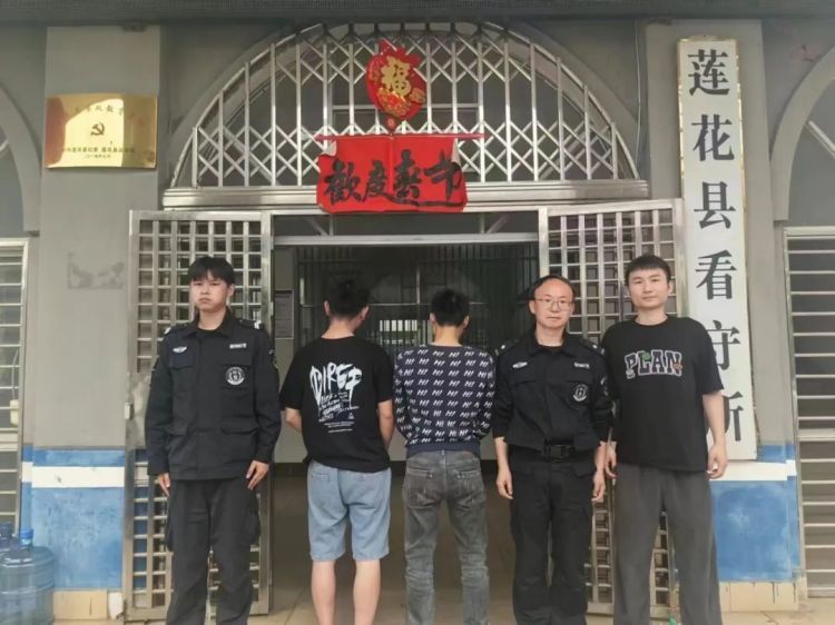 商家大规模关闭!有人用“运费险”8个月骗取100多万 商家大规模关闭!有人用“运费险”8个月骗取100多万