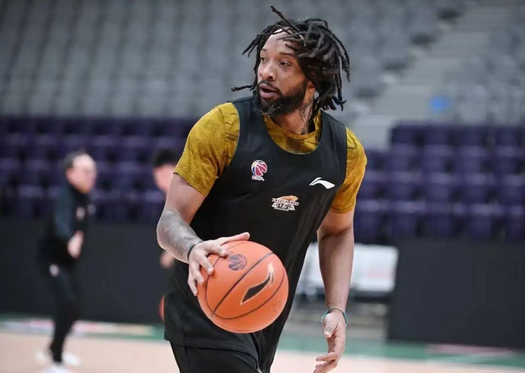 张镇麟回归在即！辽篮主教练杨鸣说……