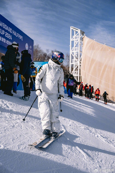 谷爱凌备战滑雪世界杯云顶站
