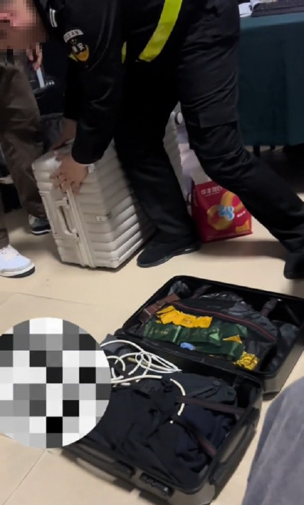 高校回应禁止学生外带食物进校:已收到反馈,正在处理 高校回应禁止学生外带食物进校:已收到反馈,正在处理