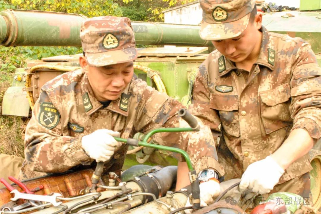 服役30年，“兵王”光荣退休！