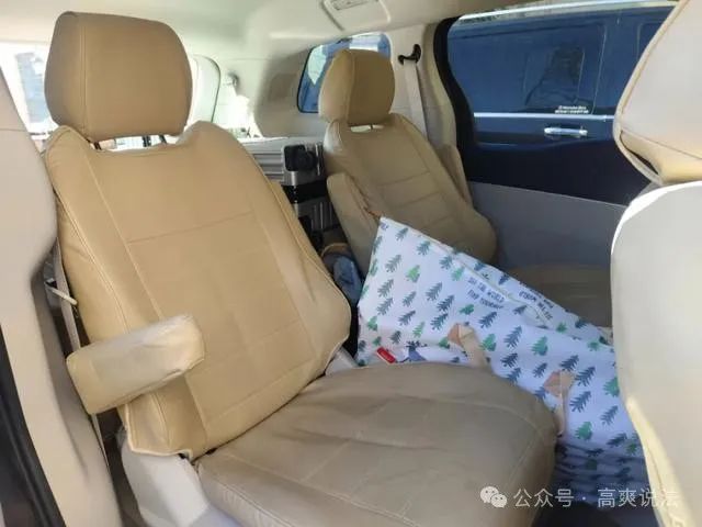 运送800万现金途中卷款逃跑,该担何责? 运送800万现金途中卷款逃跑,该担何责?