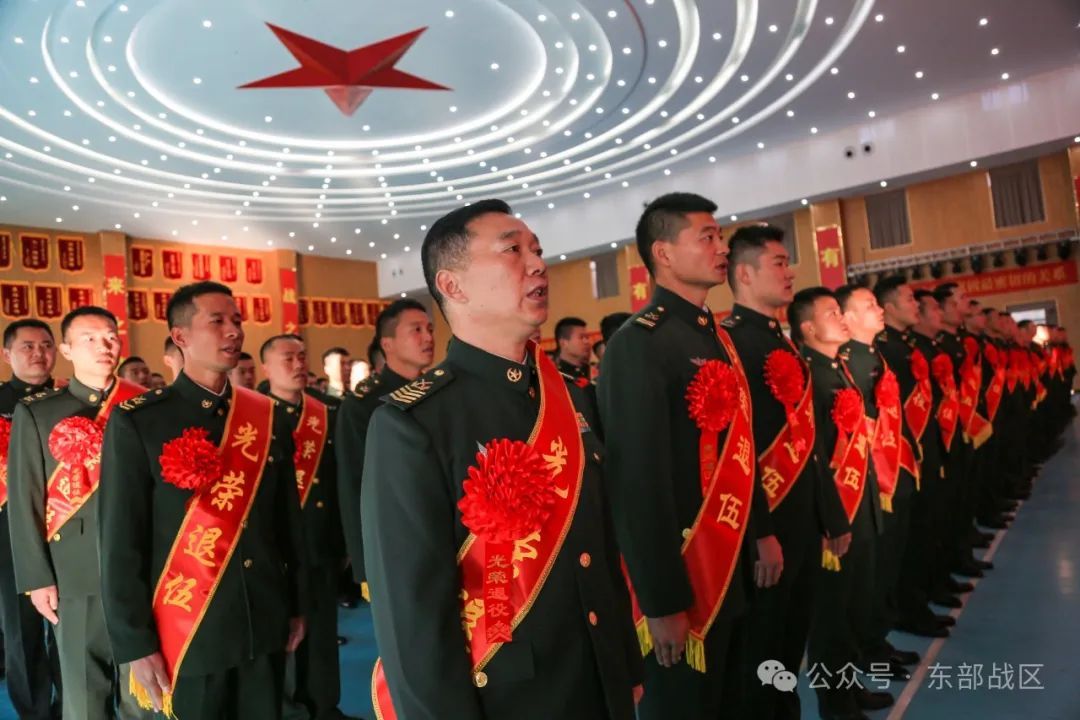 服役30年，“兵王”光荣退休！