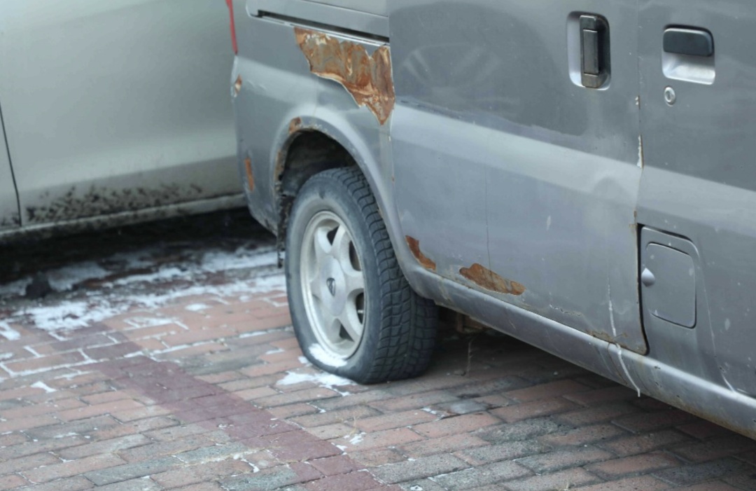 哈市交警部门：发现“僵尸车”，一律拖移！