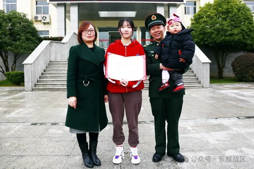 服役30年，“兵王”光荣退休！