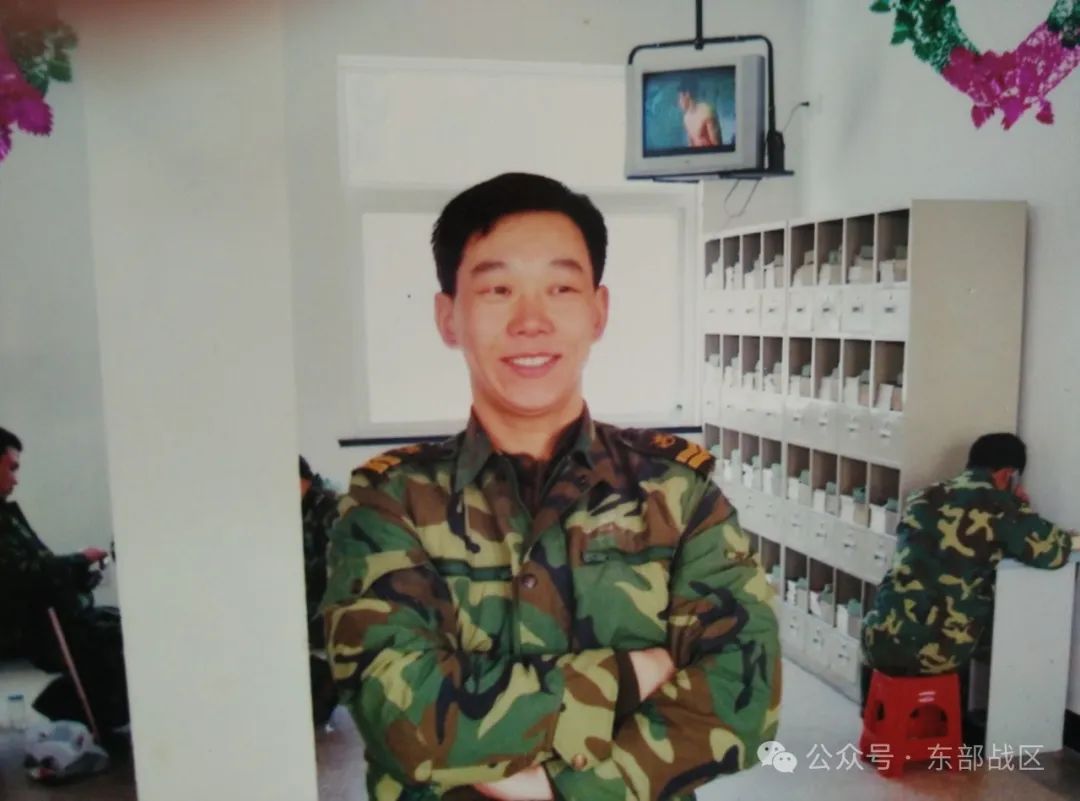 服役30年，“兵王”光荣退休！