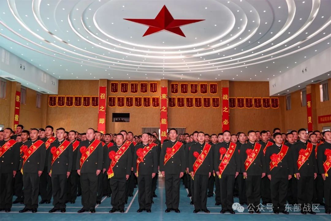 服役30年，“兵王”光荣退休！