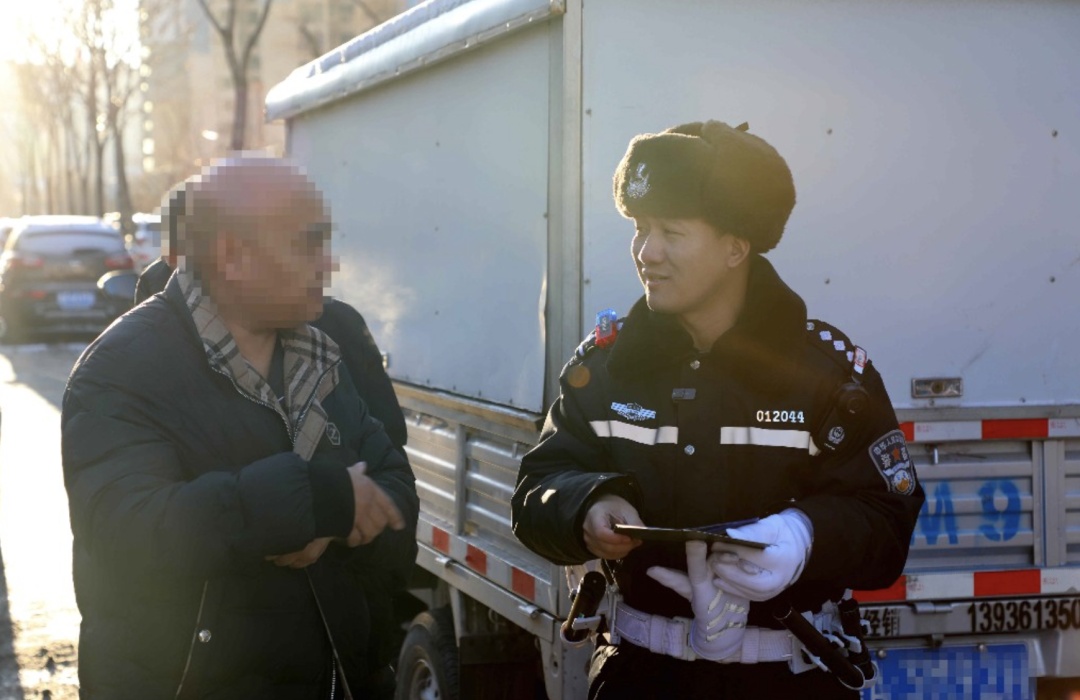 哈市交警部门：发现“僵尸车”，一律拖移！