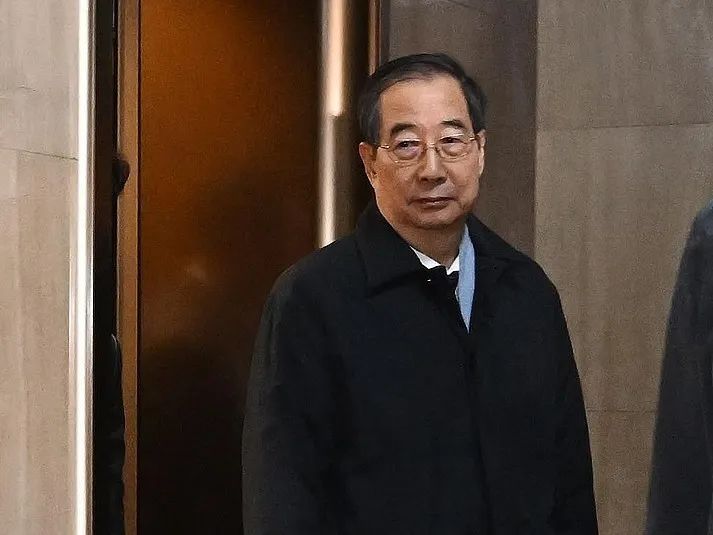 韩国6个在野党联合提起总统弹劾案！如果通过，尹锡悦将即刻停职