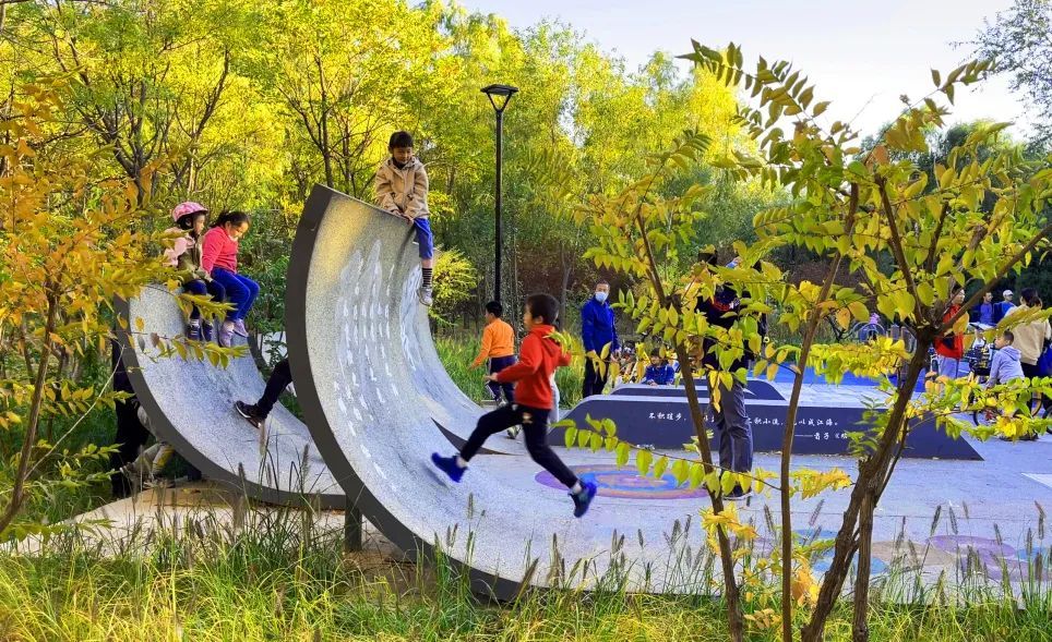 朝阳绿道和一绿朝来森林公园两个项目荣获国际大奖