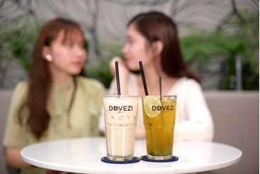 别问了！奶茶是下午喝的，人是晚上“疯”的！