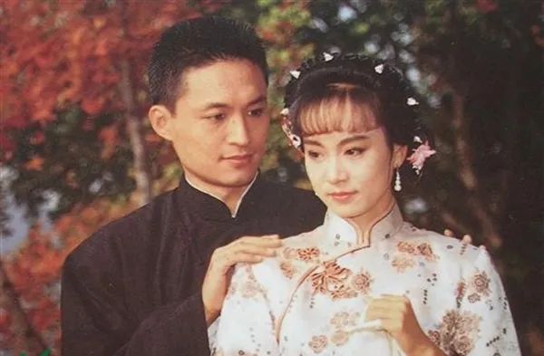 琼瑶去世，“琼瑶经济”赚了上亿美元，捧红近百名明星