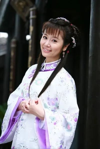 琼瑶去世，“琼瑶经济”赚了上亿美元，捧红近百名明星