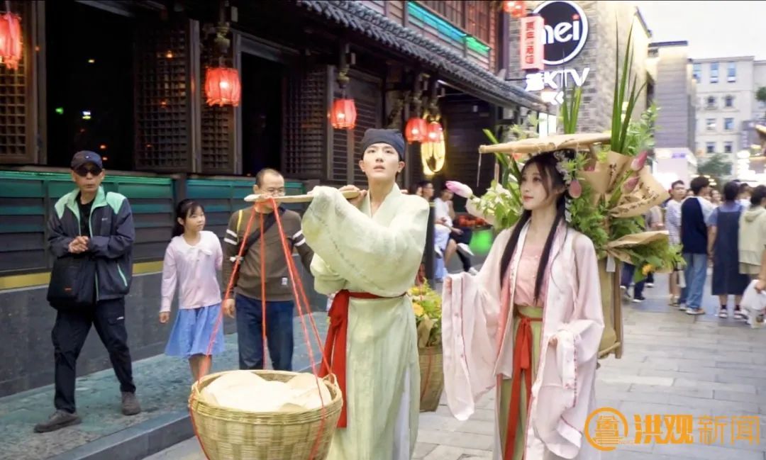 南昌万寿宫，“火出圈”背后藏着怎样的“绣花功”？