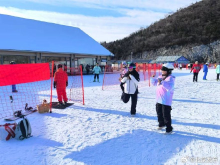 开板!北京昌平各大滑雪场陆续迎客 开板!北京昌平各大滑雪场陆续迎客