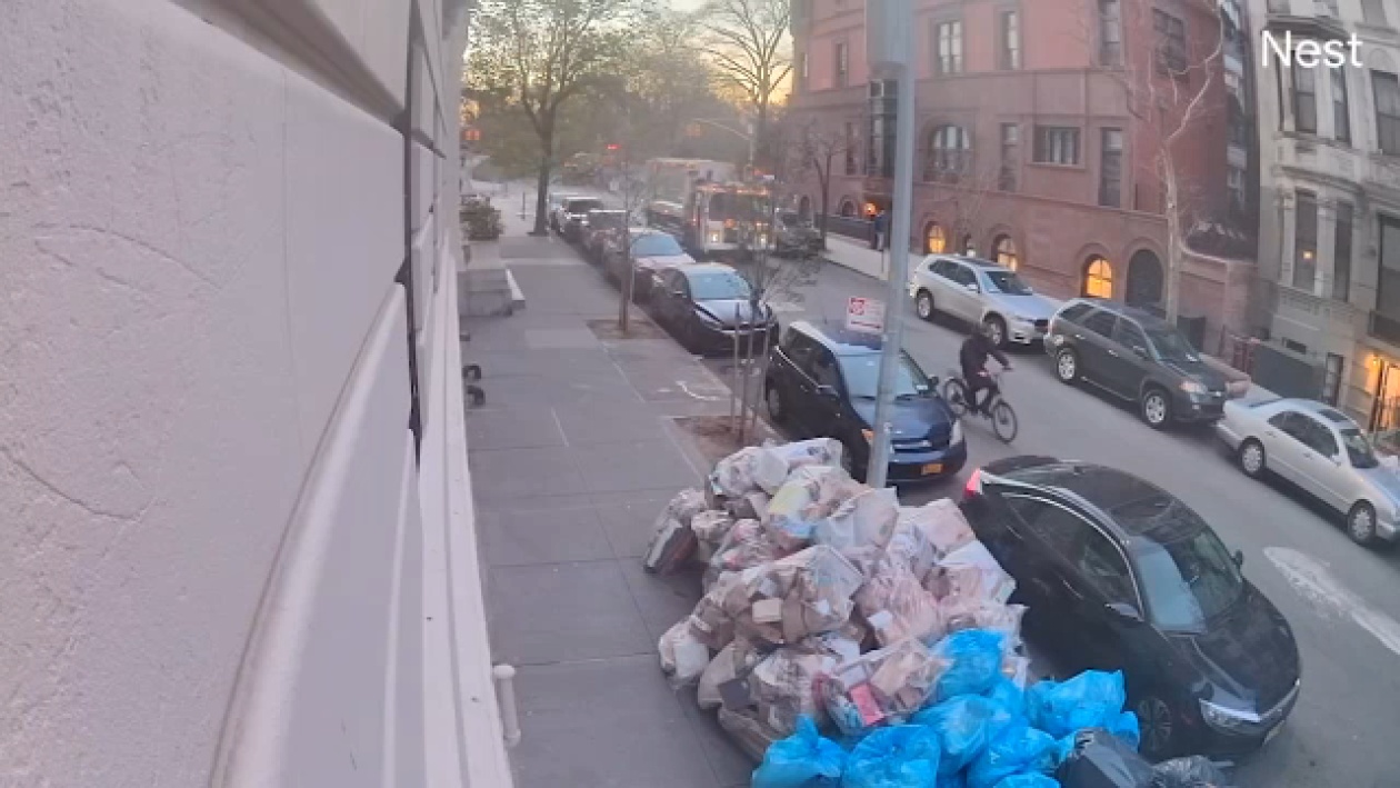 面露笑容?枪杀美国医保巨头高管嫌疑人全脸照公布 面露笑容?枪杀美国医保巨头高管嫌疑人全脸照公布