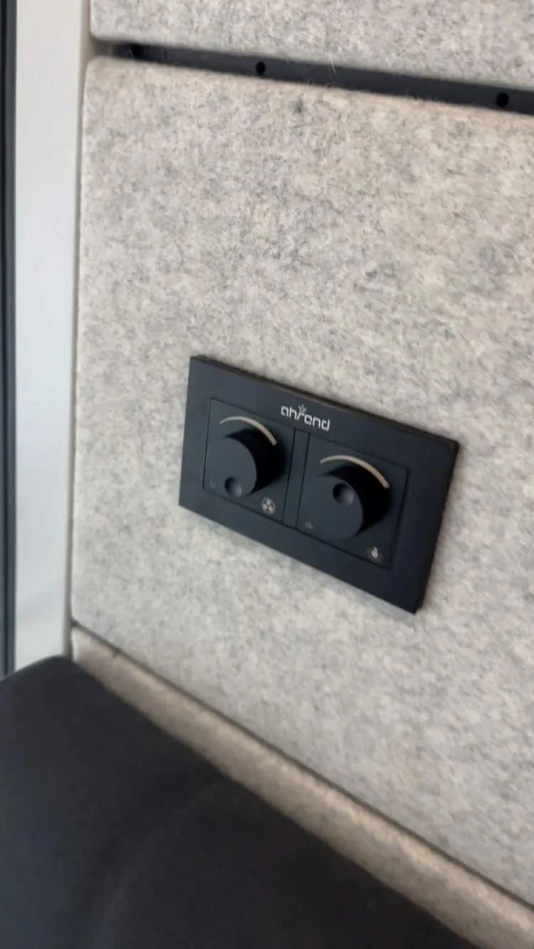 几十元共享“安静”？商场里也能开会办公了，你会用吗？