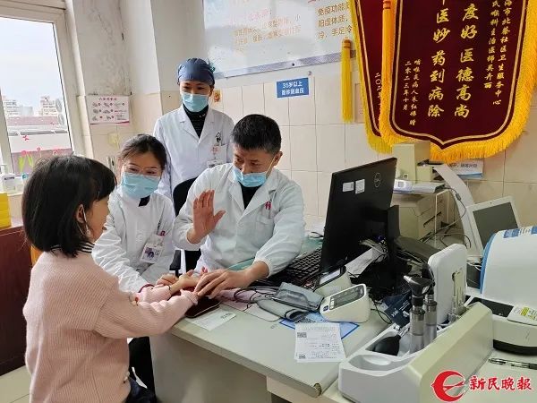 又到高发季！上海家长纠结：带孩子看病首选大医院还是社区？医生呼吁→