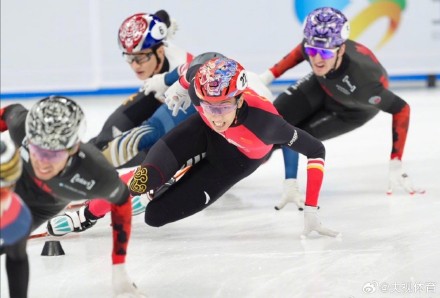 短道速滑世界巡回赛 孙龙斩获1500米铜牌
