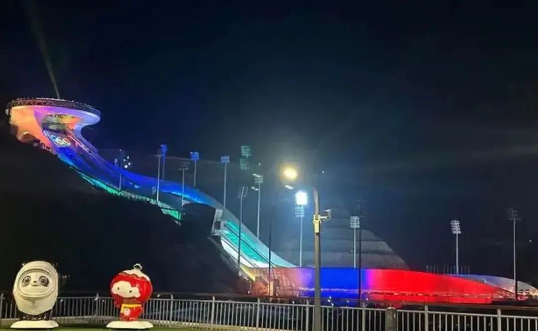 玩转冬日京张!这10条滑雪嬉冰线路请收好 玩转冬日京张!这10条滑雪嬉冰线路请收好