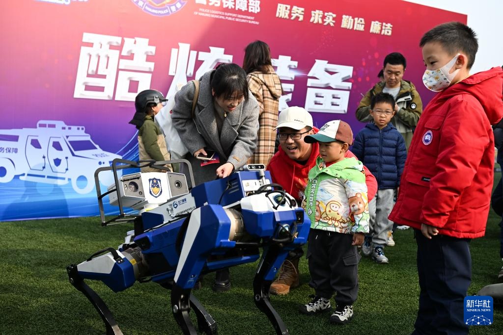 南京公安警营开放月活动启动