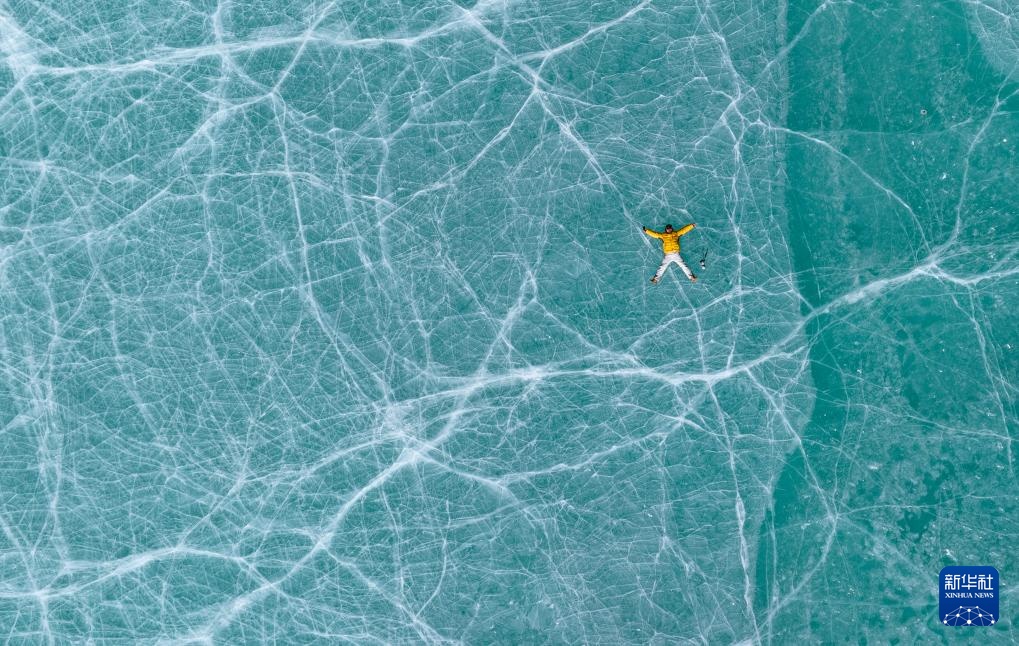 西藏:雪山冰湖引客来 西藏:雪山冰湖引客来