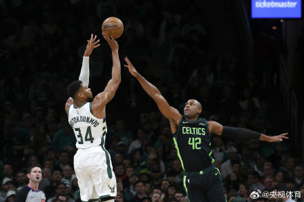 “字母表”空砍61分 凯尔特人险胜雄鹿 “字母表”空砍61分 凯尔特人险胜雄鹿